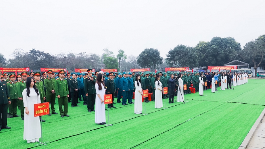 “Ngày hội tòng quân” tại Hà Tĩnh, Nghệ An