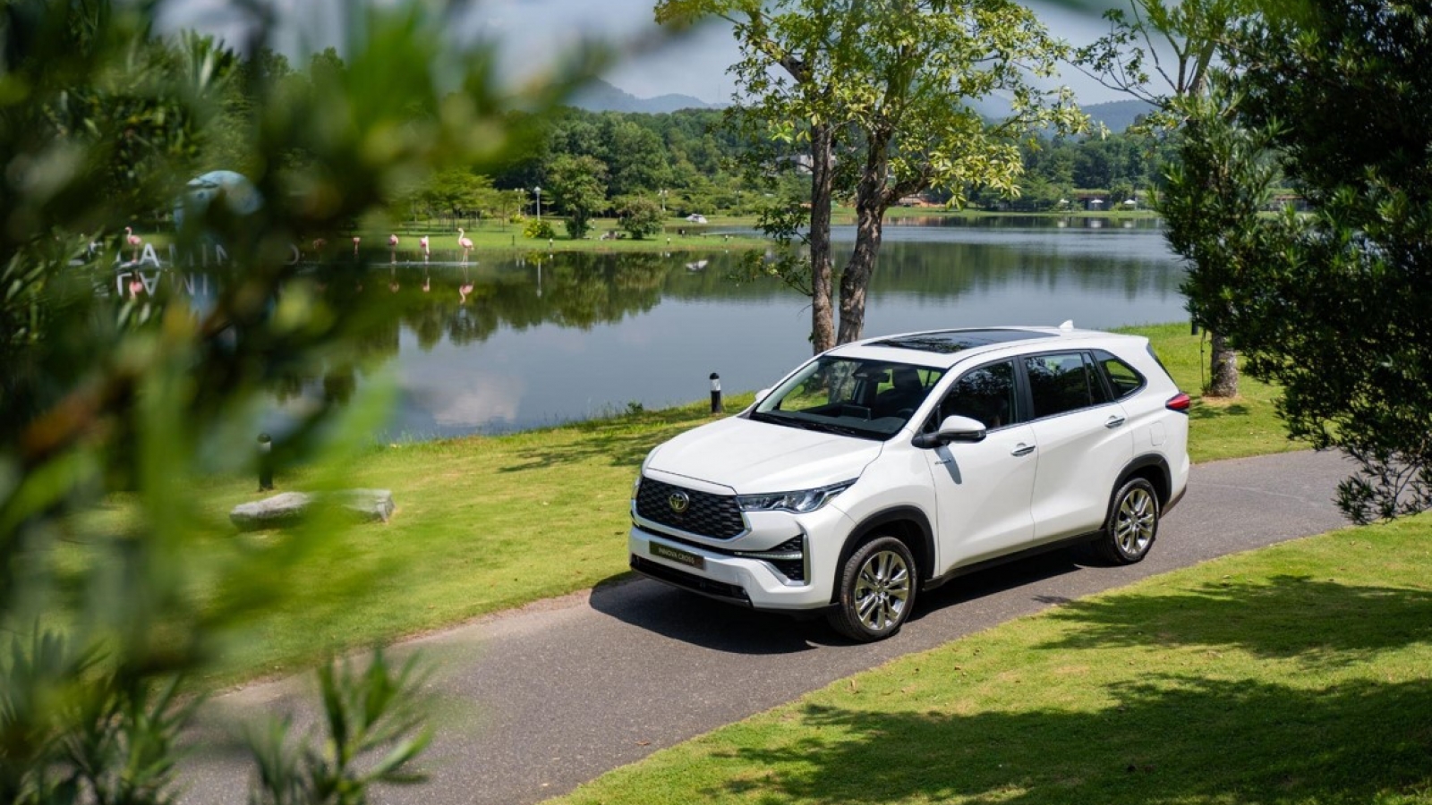 Innova Cross Hybrid: Điểm nhấn trong hành trình xanh hóa Việt Nam của Toyota