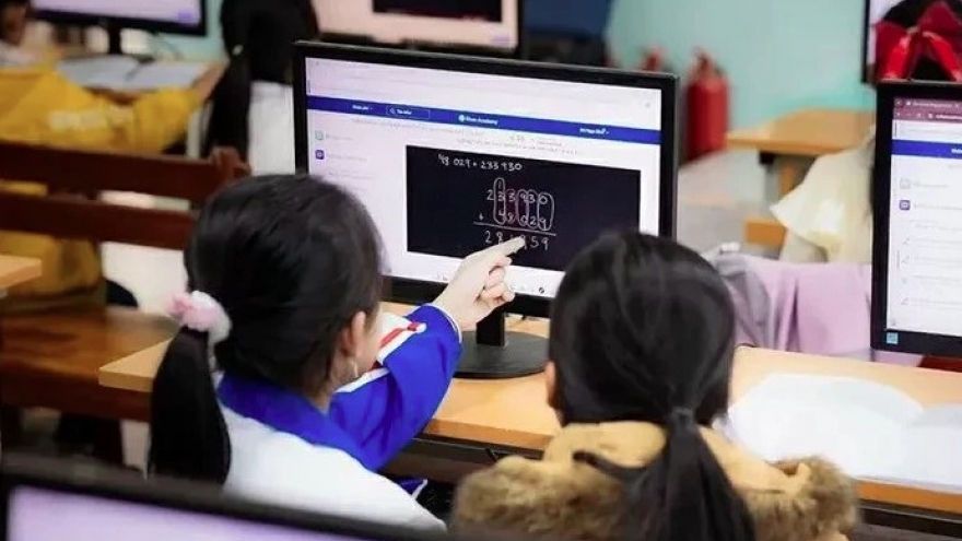 Vietnam climbs to second place globally in Khan Academy usage