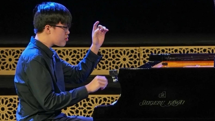 Học trò PGS.TS Nguyễn Huy Phương giành Giải Nhất cuộc thi piano quốc tế