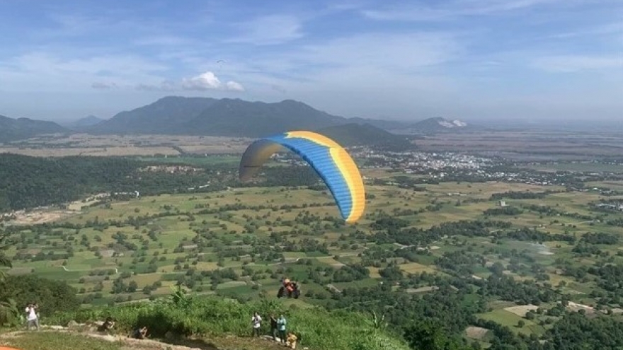 First HCM City paragliding tournament to take place this weekend