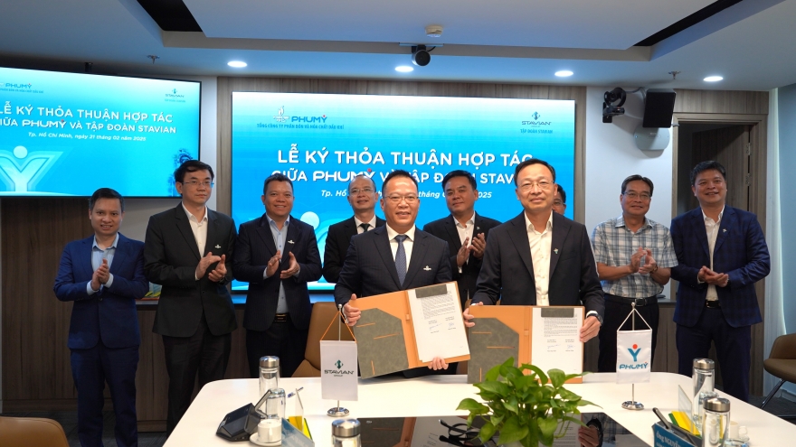 Thoả thuận Hợp tác giữa Phú Mỹ và Tập đoàn Stavian về hóa chất và hạt nhựa