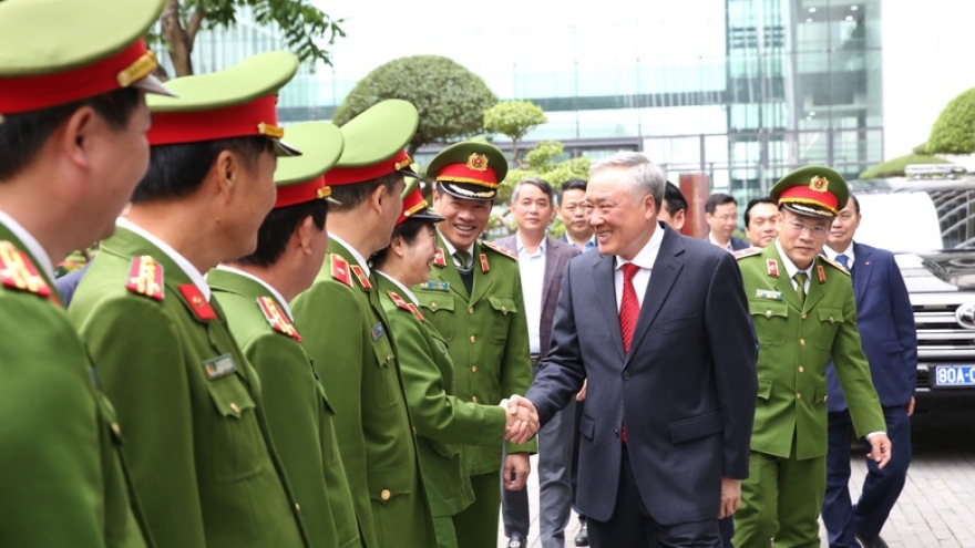 Phó Thủ tướng Thường trực Nguyễn Hòa Bình thăm, làm việc với cán bộ, chiến sỹ C05
