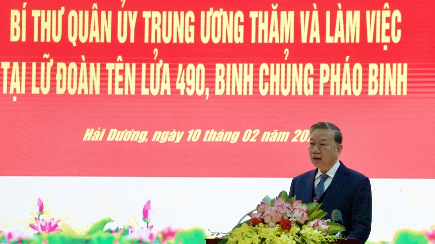 Tổng Bí thư thăm và làm việc với Lữ đoàn tên lửa 490, Binh chủng Pháo binh