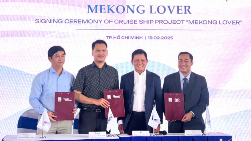 Vietnam to build five-star cruise ship for Mekong River tour