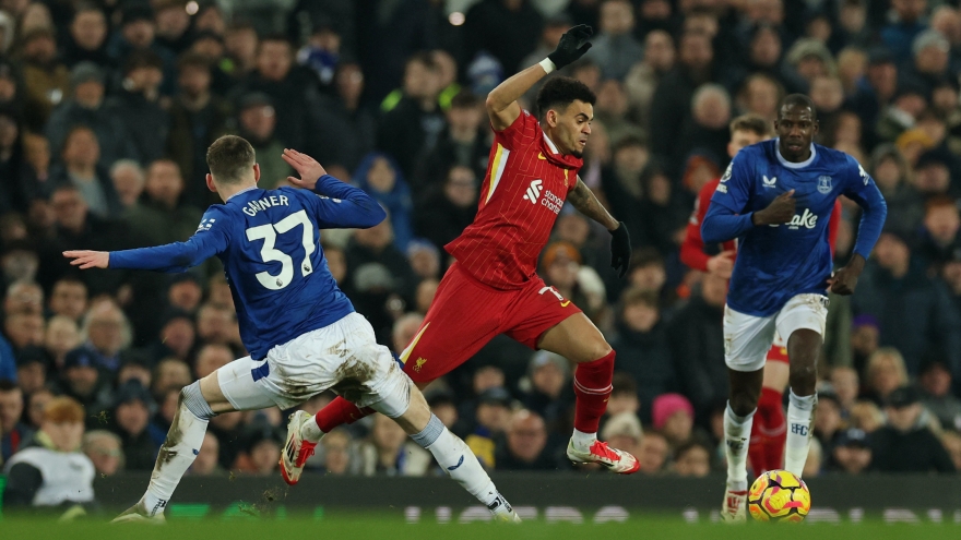 Kết quả Ngoại hạng Anh hôm nay 13/2: Liverpool "đánh rơi" chiến thắng trước Everton