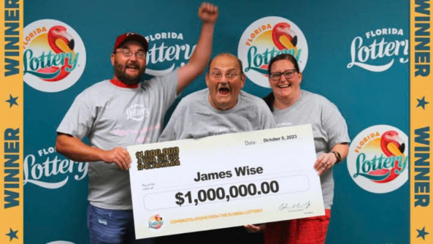 Có phải những người trúng xổ số  "đỏ" về tài chính nhưng '"đen" về đường đời?