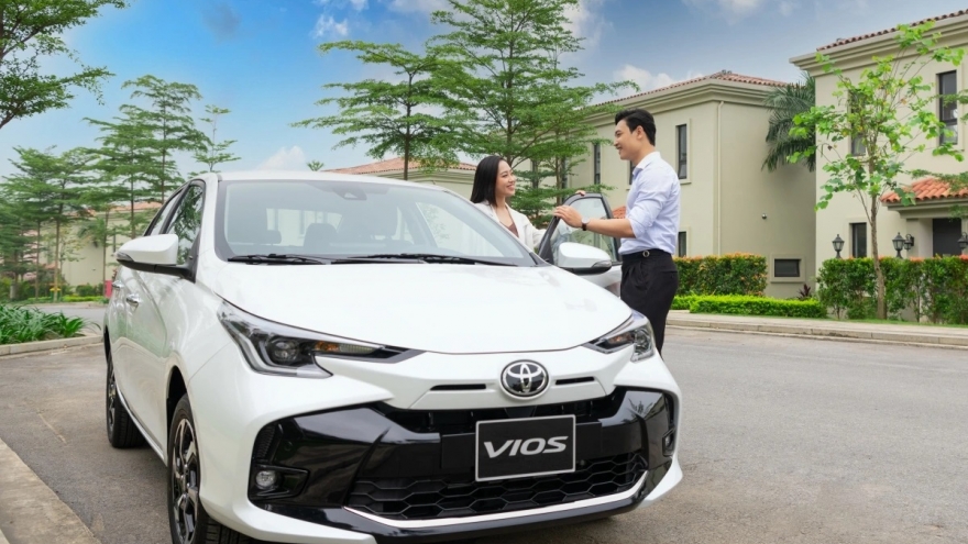 Bảng giá xe ô tô Toyota tháng 2/2025: Áp dụng ưu đãi trở lại để cứu doanh số