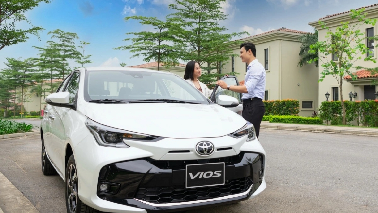 Bảng giá xe ô tô Toyota tháng 2/2025: Áp dụng ưu đãi trở lại để cứu doanh số