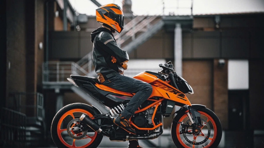 KTM 390 Duke 2025 ra mắt với nhiều nâng cấp đáng chú ý