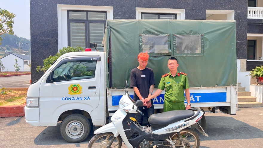 Mượn xe của người quen rồi bán lấy tiền tiêu xài