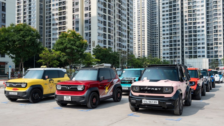 Hàng trăm xe VinFast VF 3 khoe sắc “đốt cháy” bầu không khí 3 miền