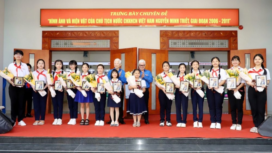 Nguyên Chủ tịch nước Nguyễn Minh Triết nhắc nhở trọng trách của tuổi trẻ