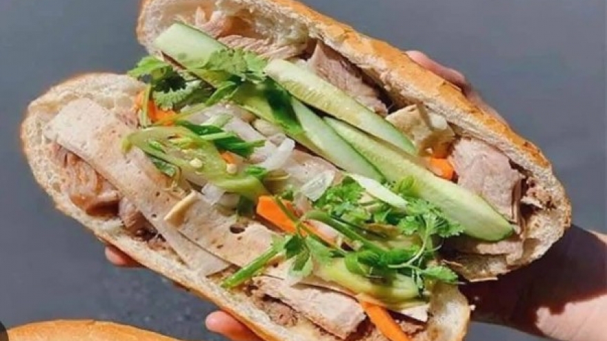 37 hospitalized in Ho Chi Minh City after eating banh mi