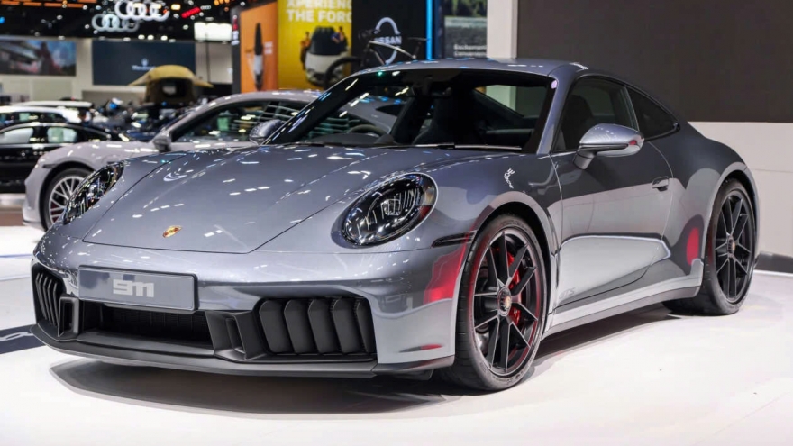 Khám phá Porsche 911 Carrera GTS bản nâng cấp, giá 13,2 tỷ đồng