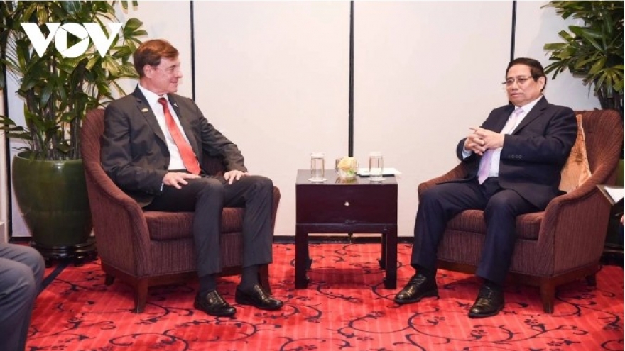 PM Chinh pushes for aviation partnership with Brazil’s Embraer Group