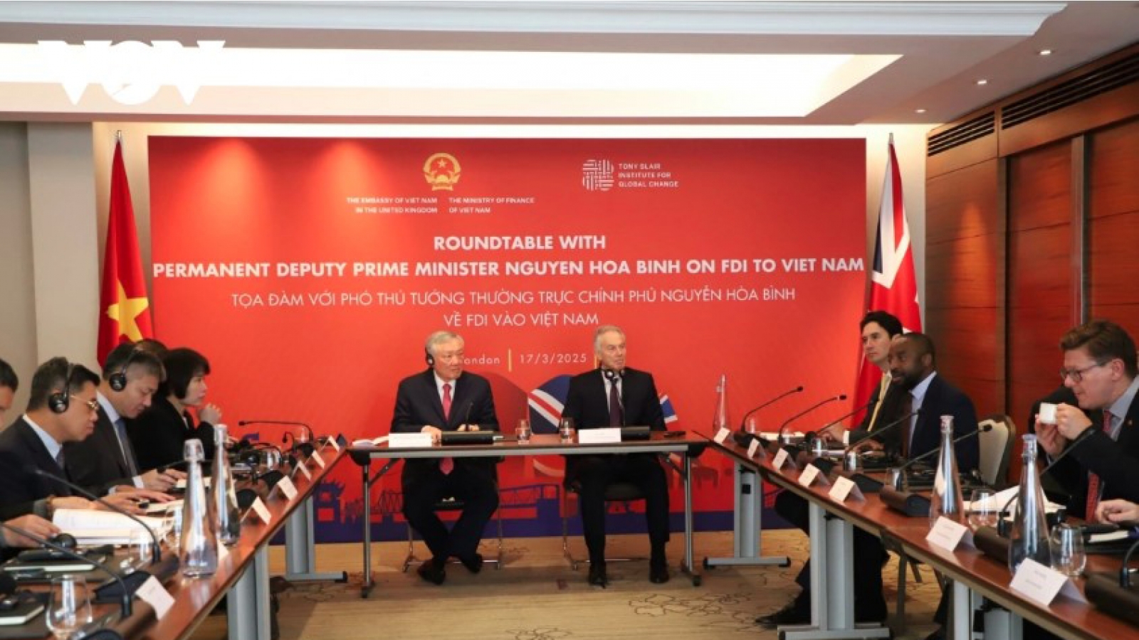 Vietnam commits to further improving investment climate: Deputy PM