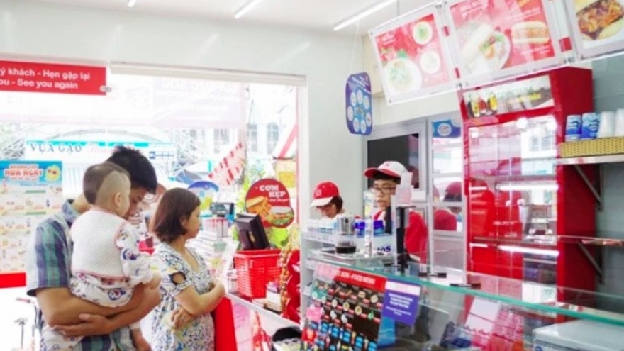 Convenience stores boom: "Game" of foreign businesses