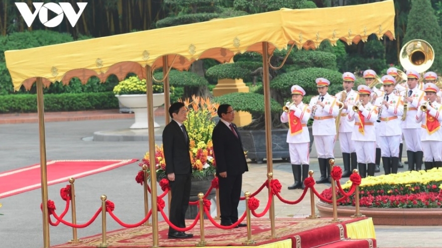 Vietnam welcomes Singaporean Prime Minister on official visit