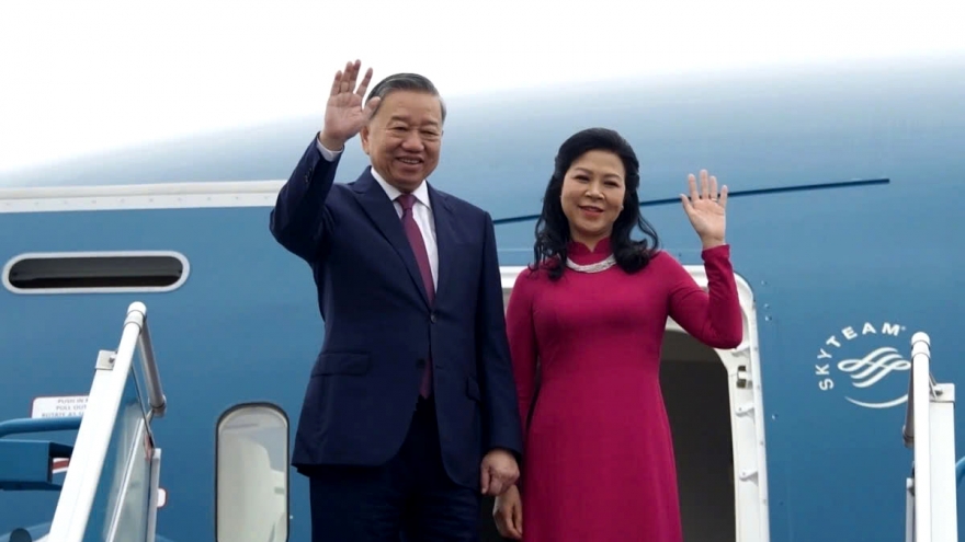 Party leader To Lam begins working trip to Indonesia, ASEAN Secretariat, Singapore