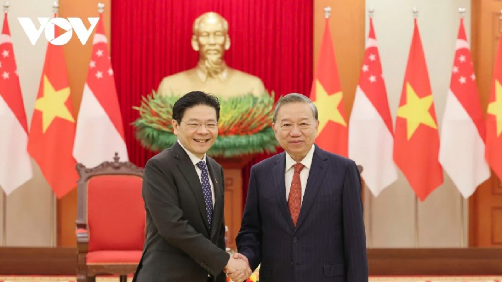 Party leader advocates stronger Vietnam-Singapore ruling party ties