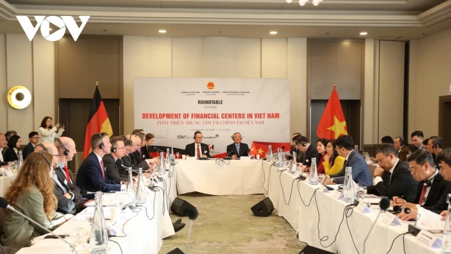 Vietnam seeks German assistance to financial centre development