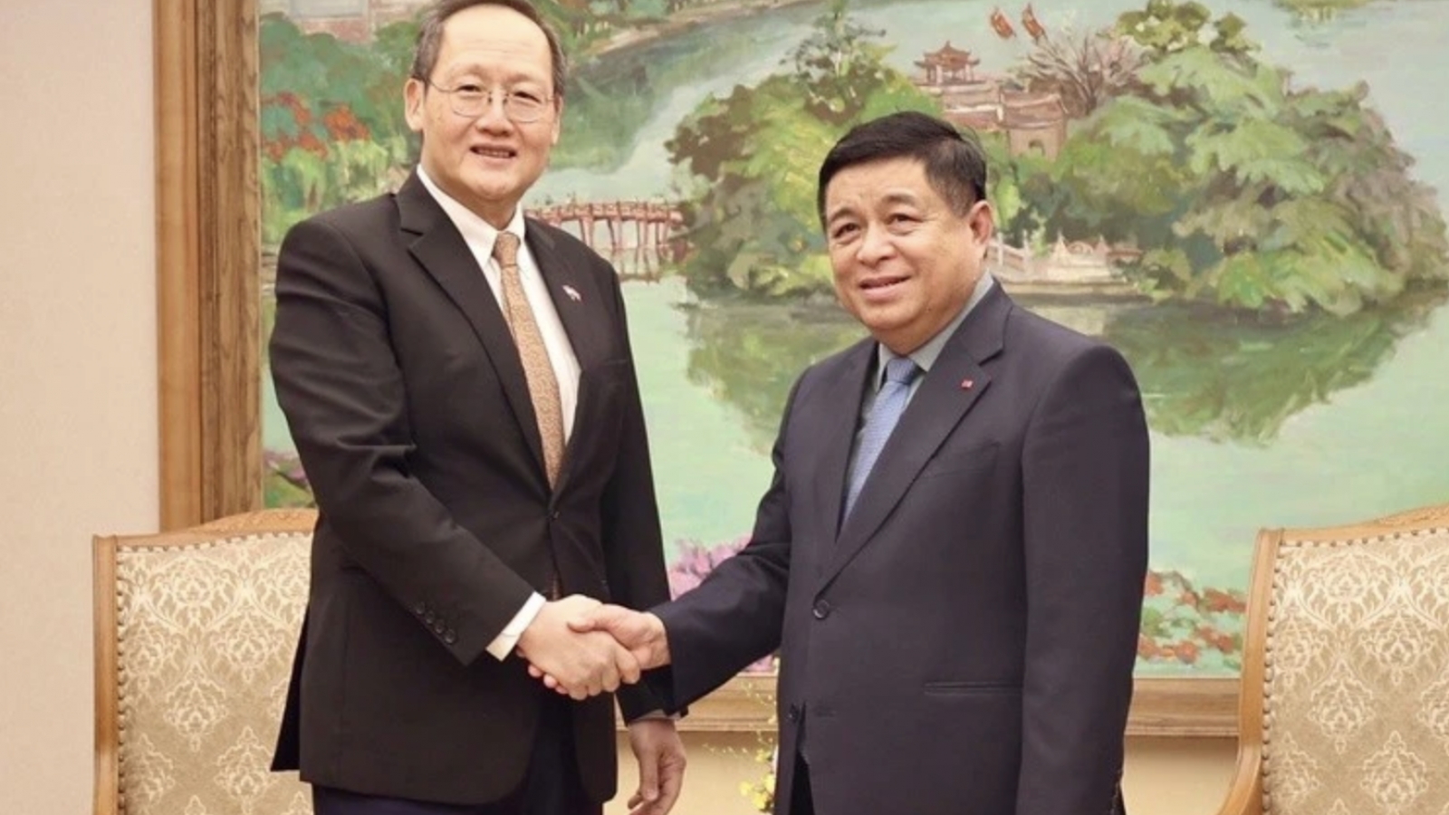 Deputy PM proposes boosting Vietnam-Singapore economic cooperation