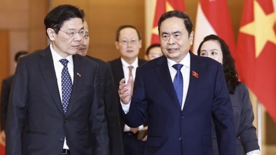 National Assembly Chairman receives Singaporean PM