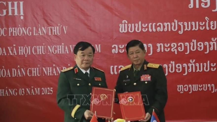 Vietnam, Laos hold 5th defence policy dialogue