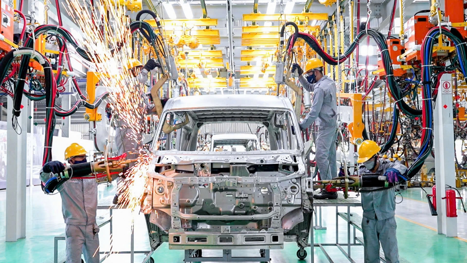 Private sector ready to ride high as key player of national economy