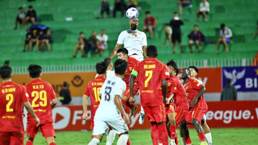 Trước vòng 16 V-League 2024/2025: Căng thẳng ở nhóm đua trụ hạng