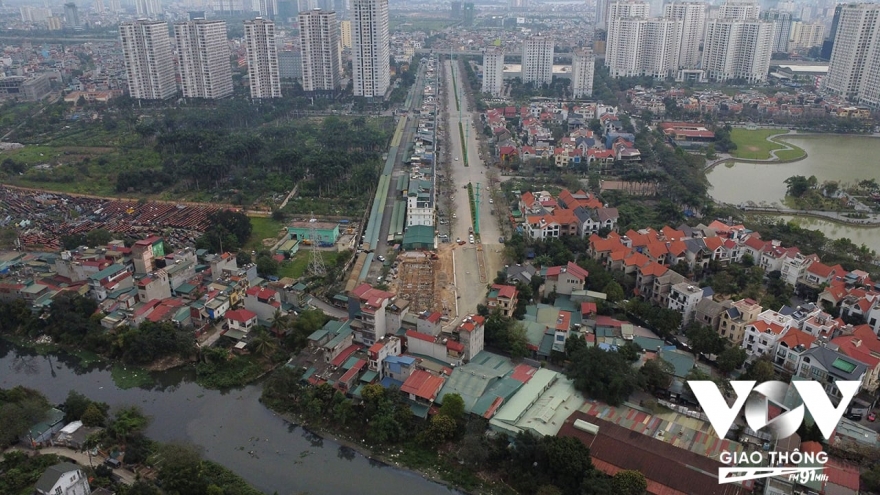 Chướng ngại vật tràn lan, giao thông kiểu “lạ đời” trong các khu đô thị tự quản
