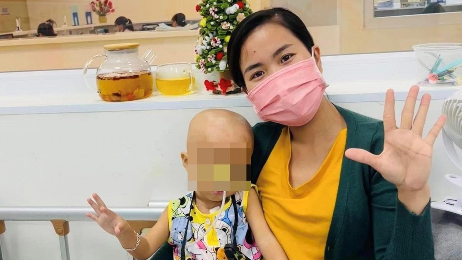 Từ "cơn bão tinh giản" đến cách từ thiện lười biếng
