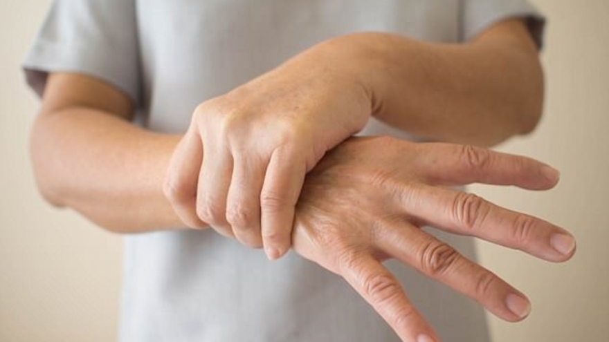 Bệnh Parkinson đã làm rối loạn cuộc sống vợ chồng tôi