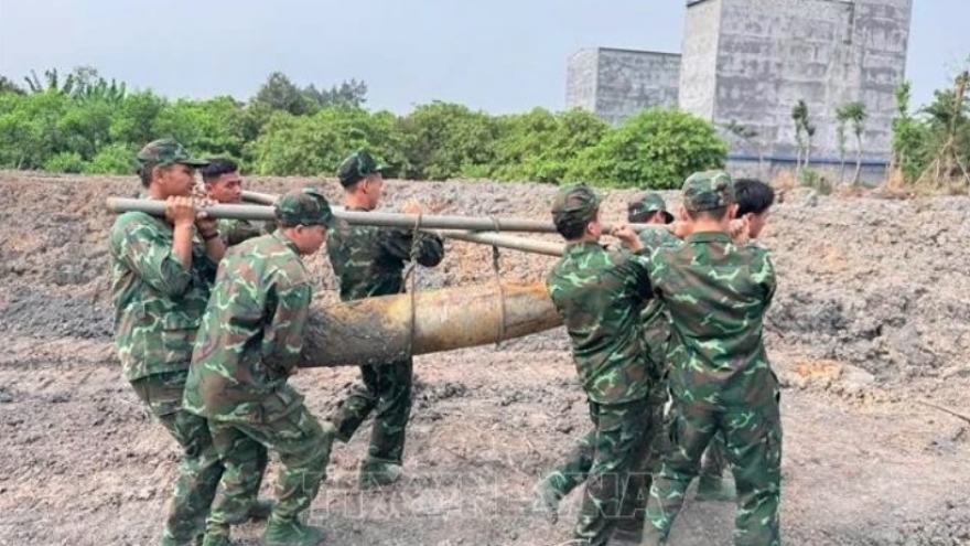 Over-200kg wartime bomb unearthed in Binh Phuoc