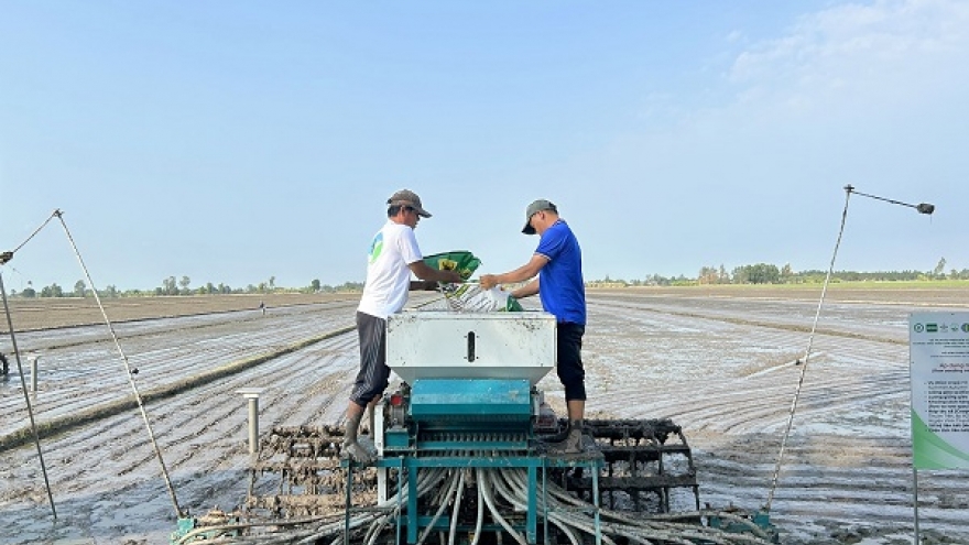 Cơ giới hóa nâng cao hiệu quả sản xuất nông nghiệp