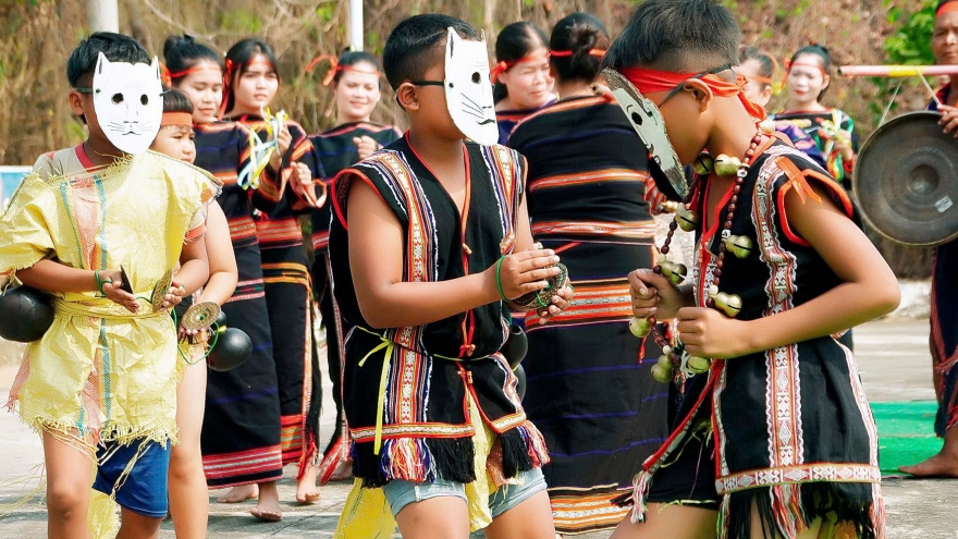 Lễ cầu mưa và hội thi văn hóa - thể thao tại vùng đất vua lửa