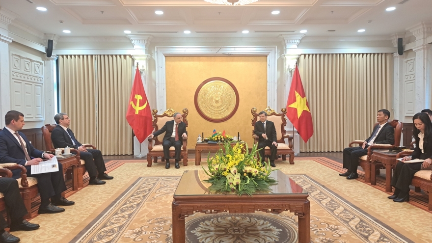Chánh án TAND tối cao Lê Minh Trí tiếp Viện trưởng Viện Kiểm sát tối cao Azerbaijan