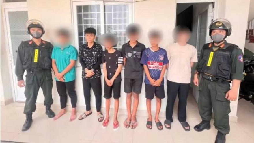 Bắt đối tượng dùng gậy sắt đánh đập thiếu niên 14 tuổi