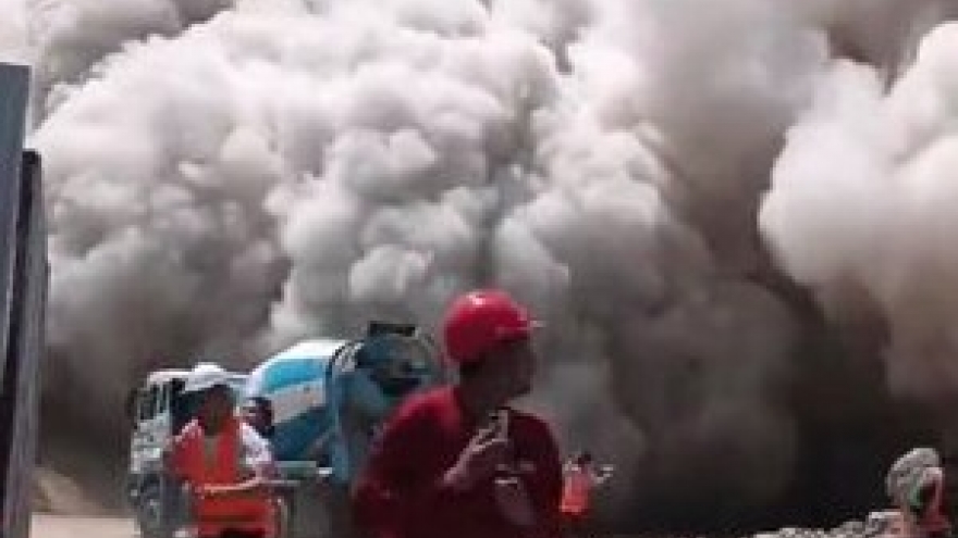 Kinh hoàng cảnh tượng tòa nhà cao tầng đổ sập ở Thái Lan do động đất ở Myanmar