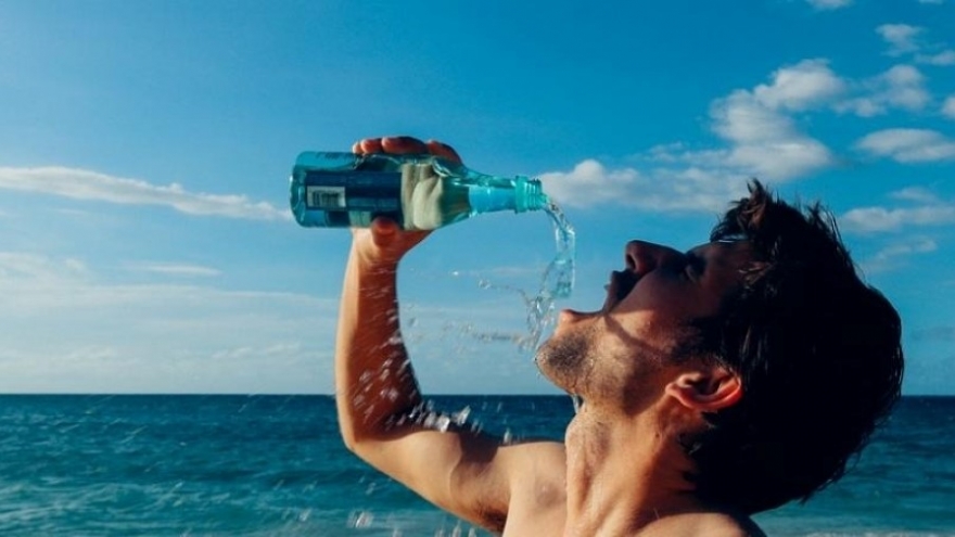 Người đàn ông bất ngờ đột tử chỉ vì uống quá nhiều nước trong thời gian ngắn