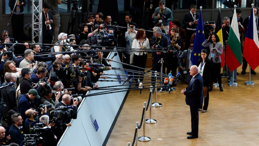 EU chưa trả lời đề nghị của ông Zelensky về 5 tỷ euro mua đạn pháo cho Ukraine