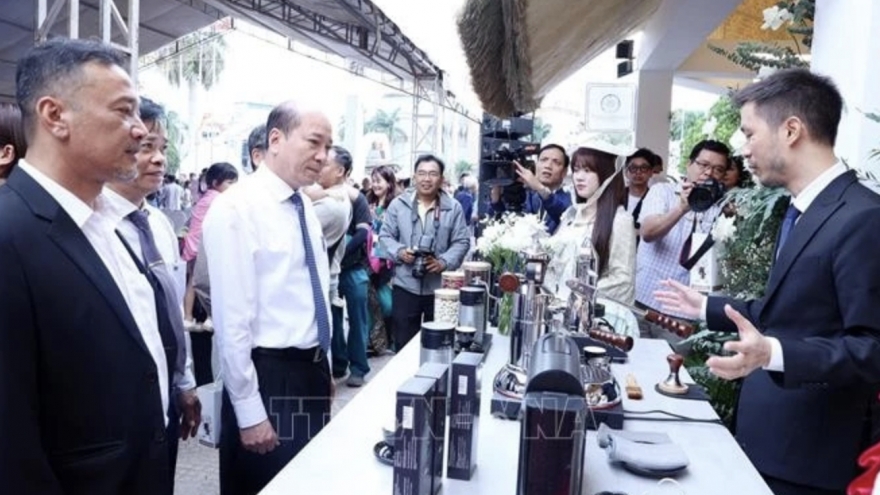 Buon Me Thuot coffee trade fair features 435 booths