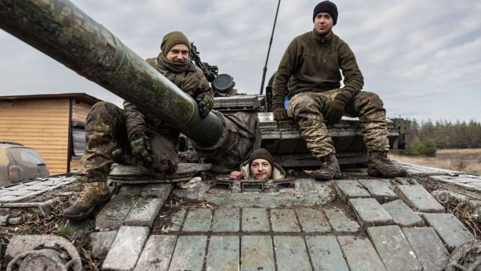 Mỹ chĩa mũi nhọn vào Ukraine, Nga chớp thời cơ tấn công như vũ bão