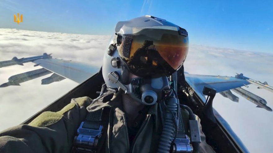 Tiêm kích F-16 đóng vai trò tình báo điện tử, thành “tai mắt” của Ukraine