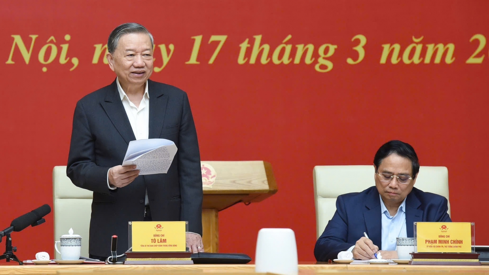 Tổng Bí thư: Mục tiêu bao trùm của Đại hội XIV là quyết định những vấn đề chiến lược