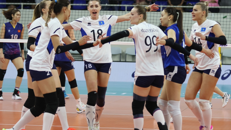 Gặp lại Australia, Kazakhstan lại thắng