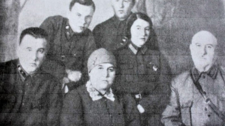 Con đường để binh nhì sau 1 năm trở thành sư đoàn trưởng như thế nào?