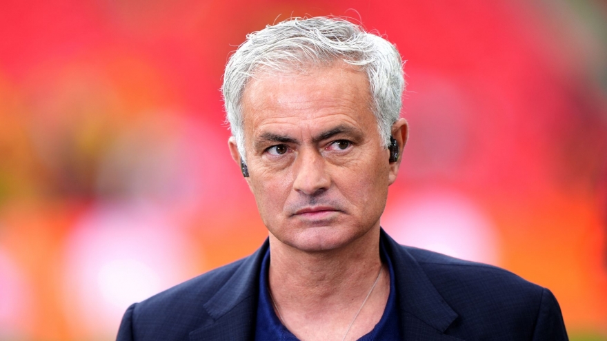 Chelsea thất bại cay đắng trên sân Stamford Bridge