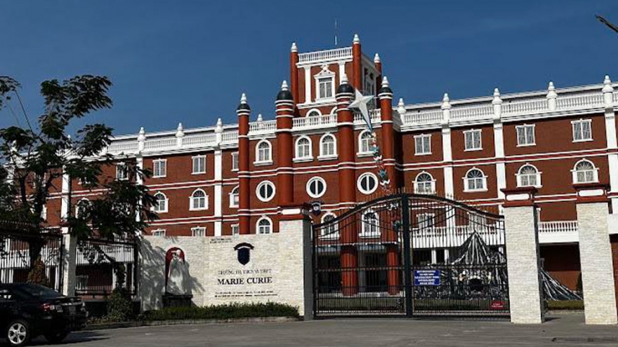 28 học sinh, giáo viên ở Bình Dương nhập viện: Không phải ngộ độc thực phẩm?
